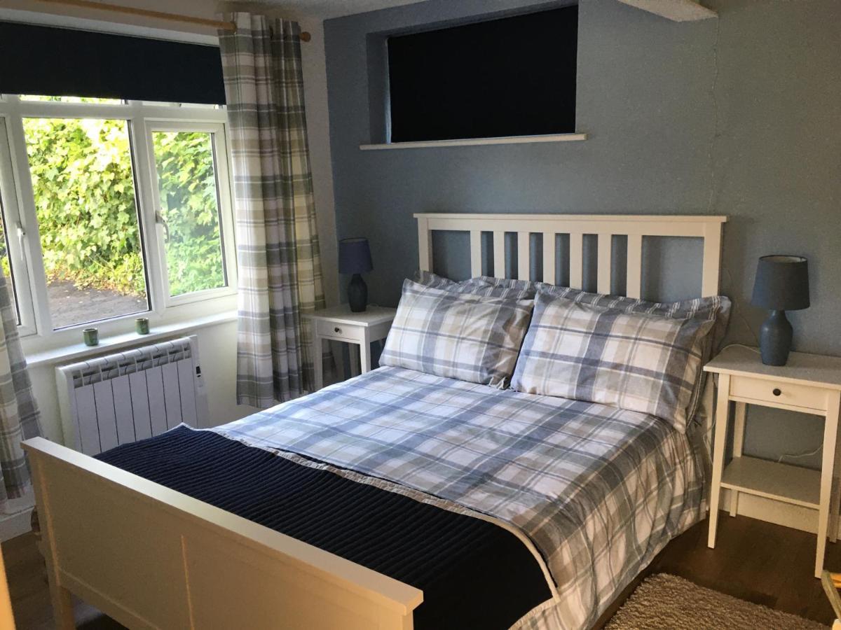 Lovely Ground Floor Apartment In Quiet Village 엑서터 외부 사진